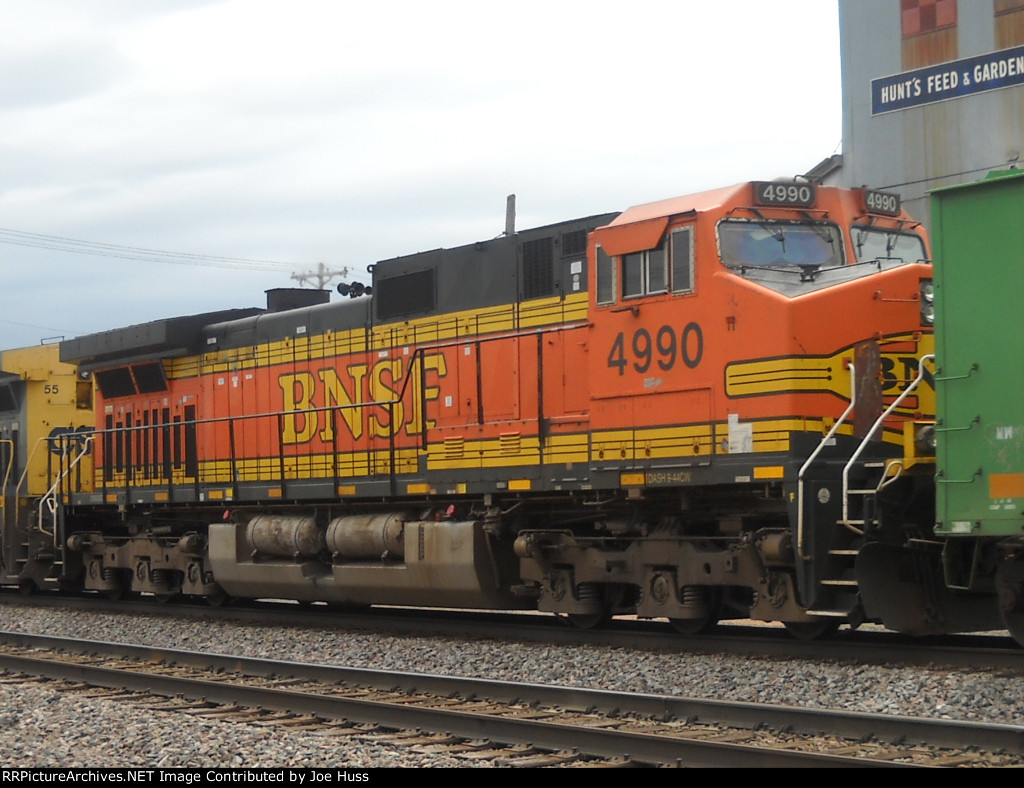 BNSF 4990